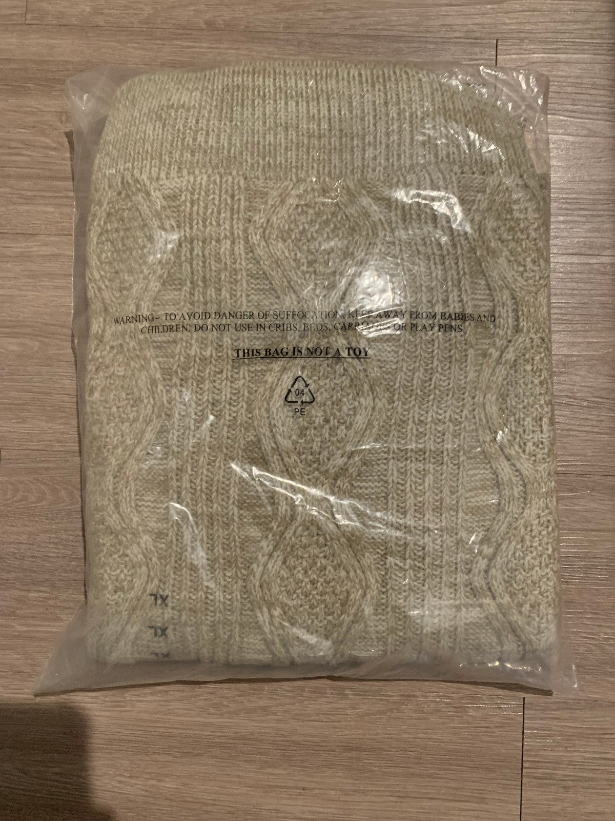 Weatherproof Vintage Men's Zig Zag Cable Knit Crew In Light Taupe XL Extra Large